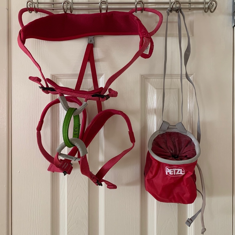 🌟SOLD🌟 Macchu Junior Climbing Harness & Chalk